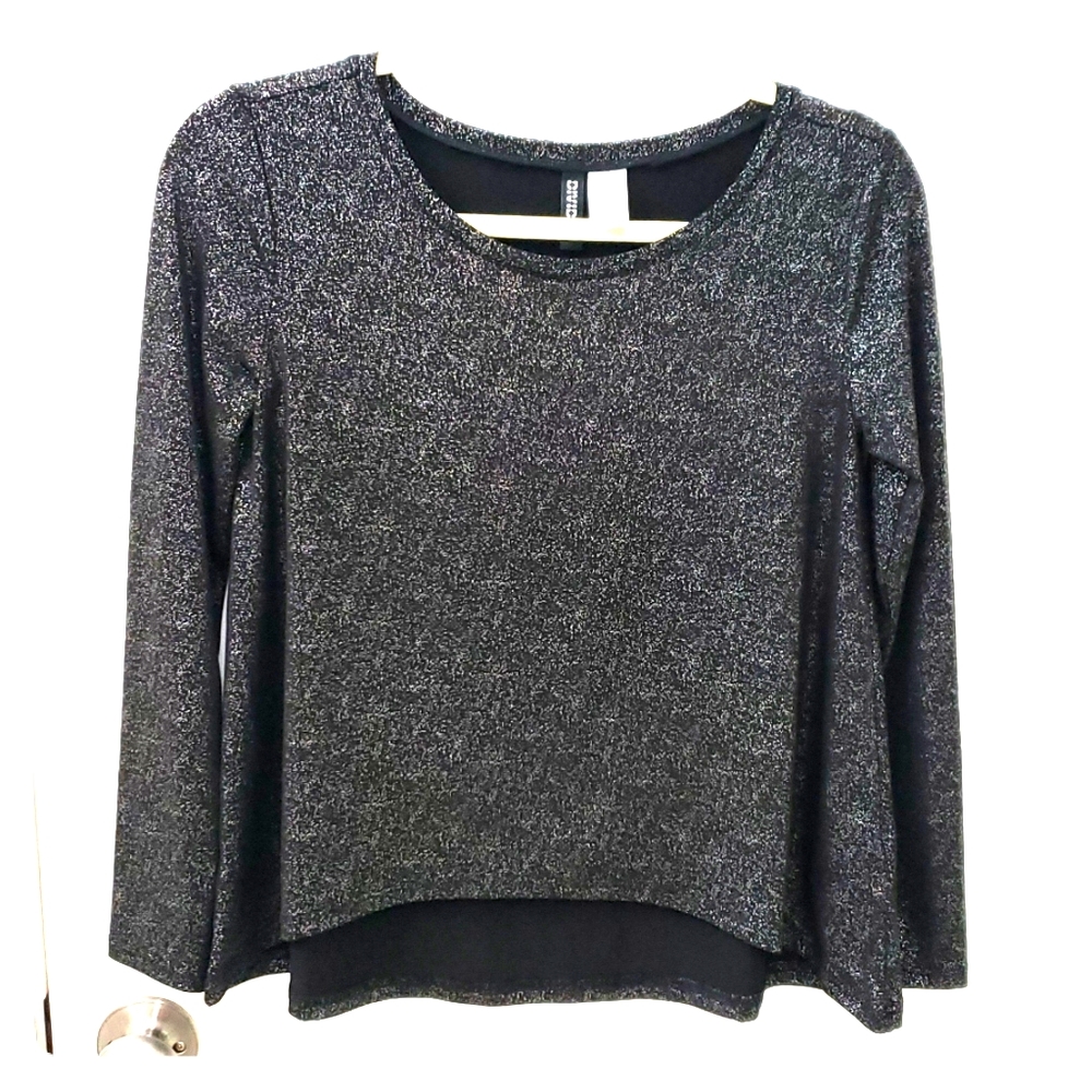 *New* Divided by H&M top